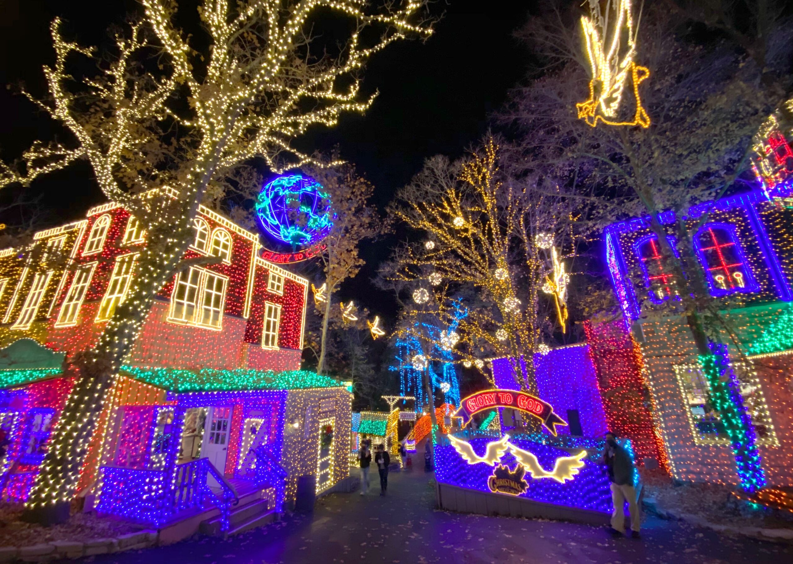 Silver Dollar City 2026 Christmas Crowd Prediction Calendar 