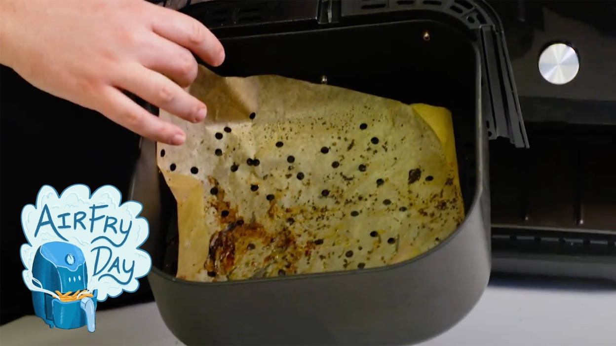 The Viral Parchment Paper Liner Hack For Air Fryers Works But The 